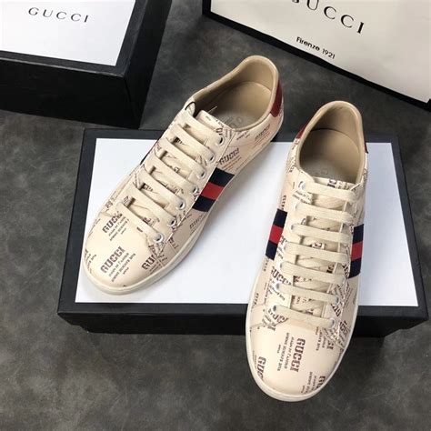 zapatos de gucci pantalon versace|zapatos de gucci letra.